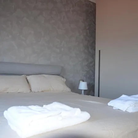 Attico Con Pergotenda Apartment Ciampino